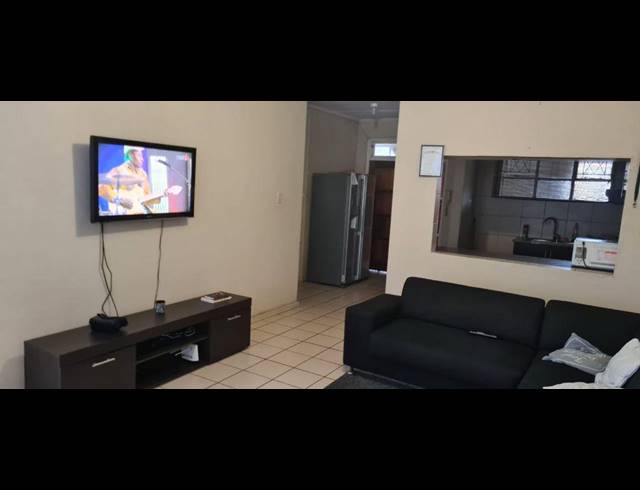 1.5 BEDROOM FLAT RENTED IN MORNINGSIDE